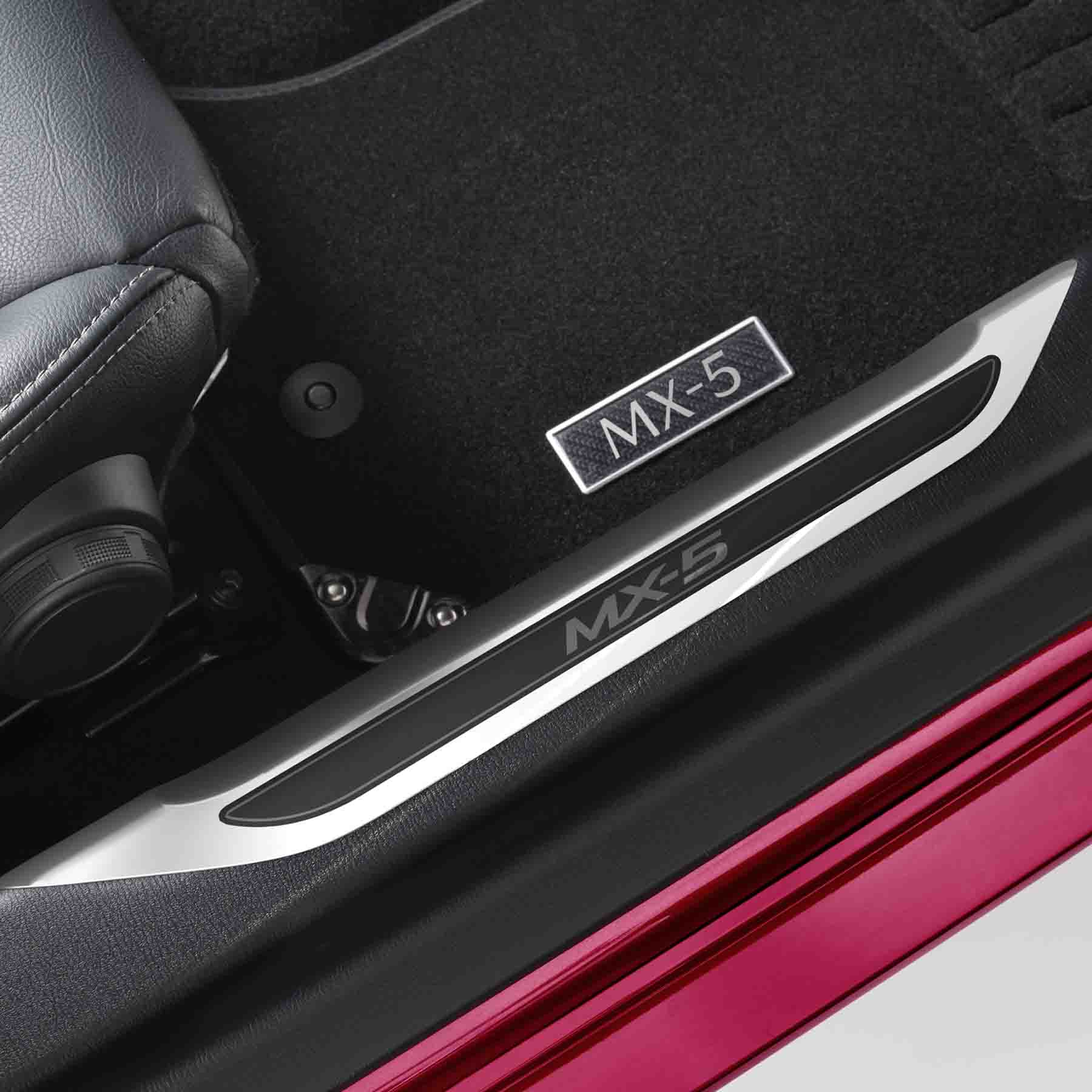 00008TD36 Scuff Plates Mazda Accessories