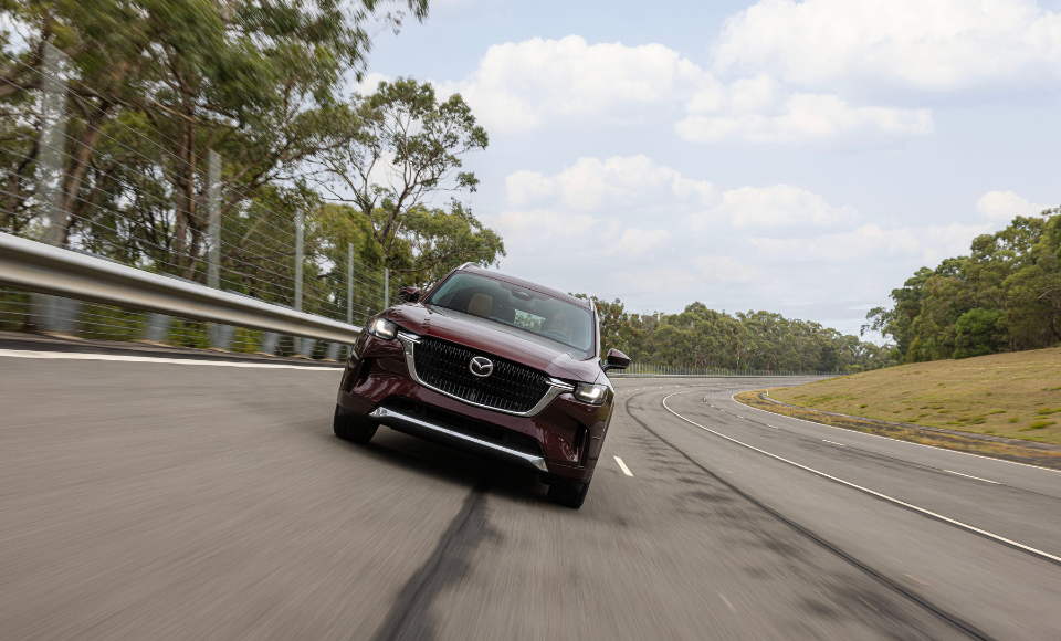 CX-90 Track drive 960 x 580.png