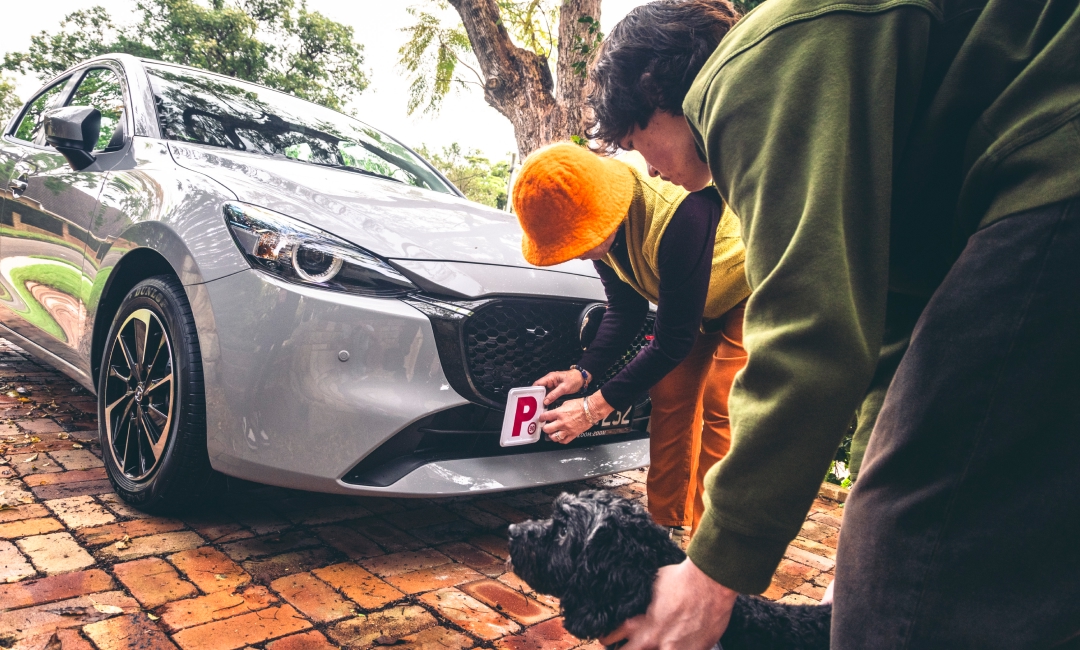 Mazda2 Autumn Image article 1080x650 (02).jpg