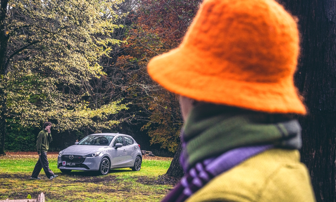 Mazda2 Autumn Image article 1080x650 (09).jpg