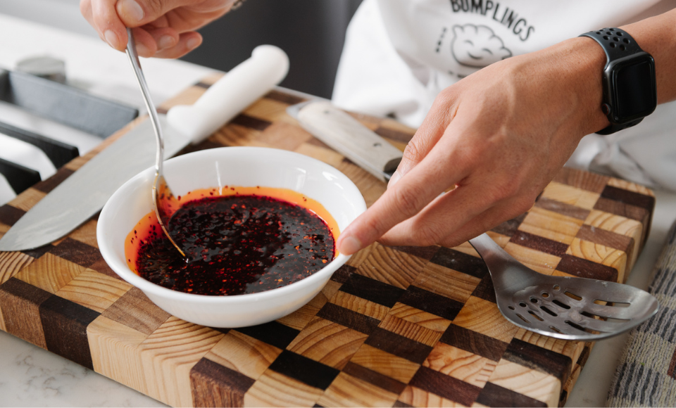 Chilli sauce 960 x 580.png